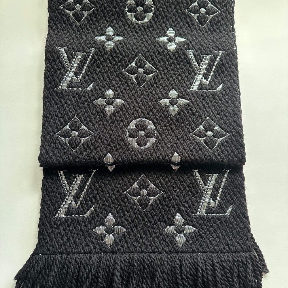 Louis Vuitton Logomania Scarf